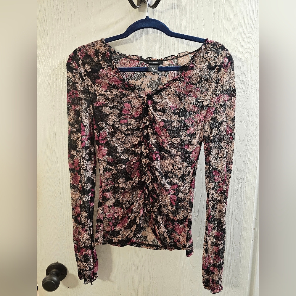 Express Floral Lace Long Sleeve Top